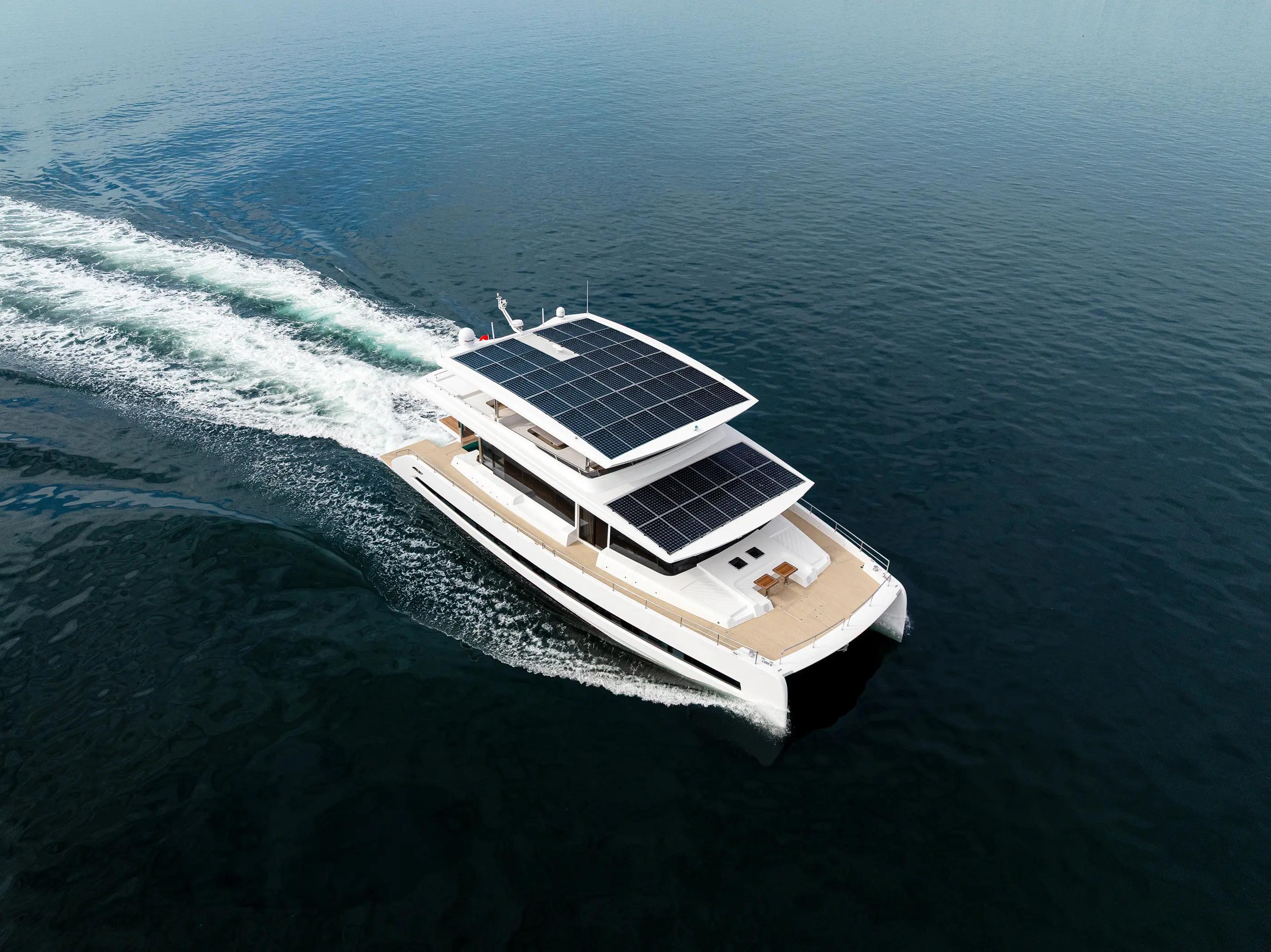 VISIONF Yachts E-Cat 80_5